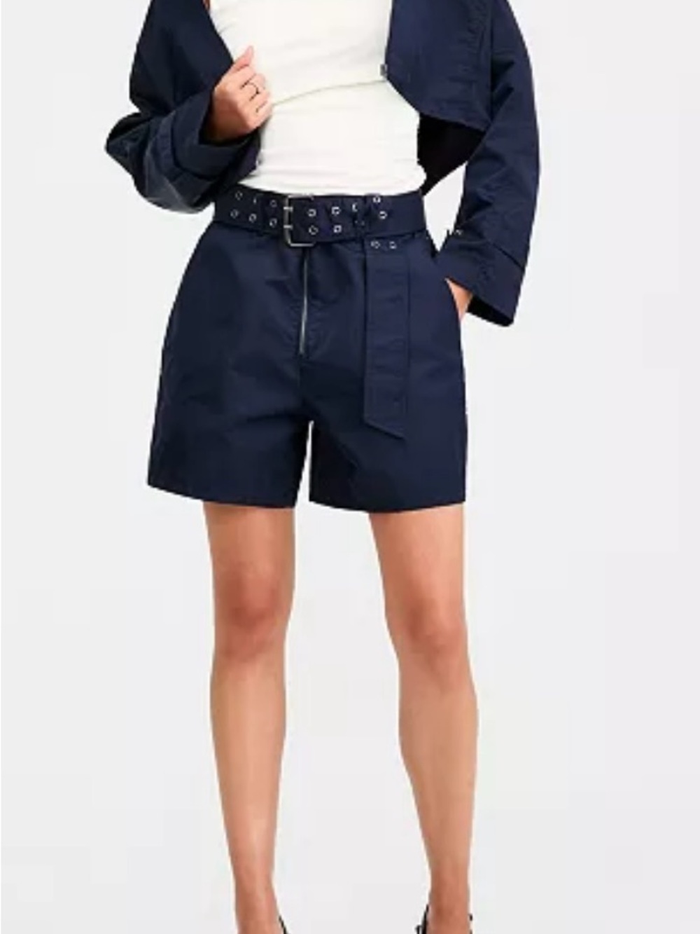 Bar III Navy High-Waist Snap-Front Women’s Shorts,Sz XS (New with tag)
